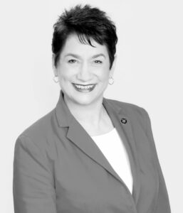 Trainerin: Brigitte Friessnig-Zmasser